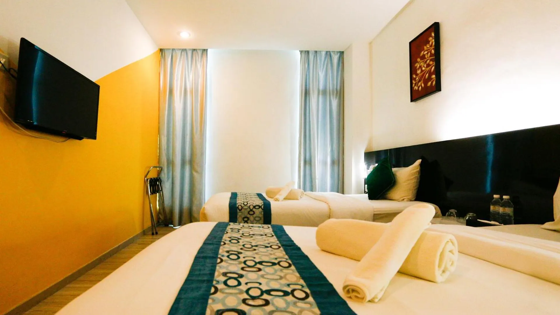 ***  Golden Roof Hotel Ampang Ipoh Malaysia